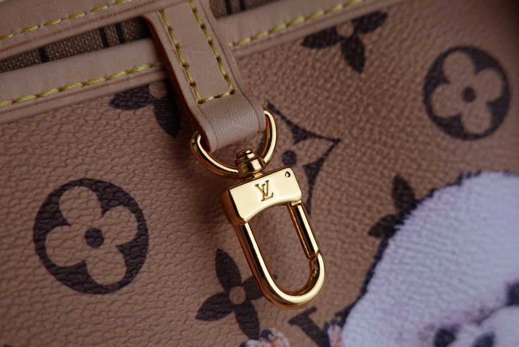Louis Vuitton M40699 Neverfull MM Monogram Leather Dog