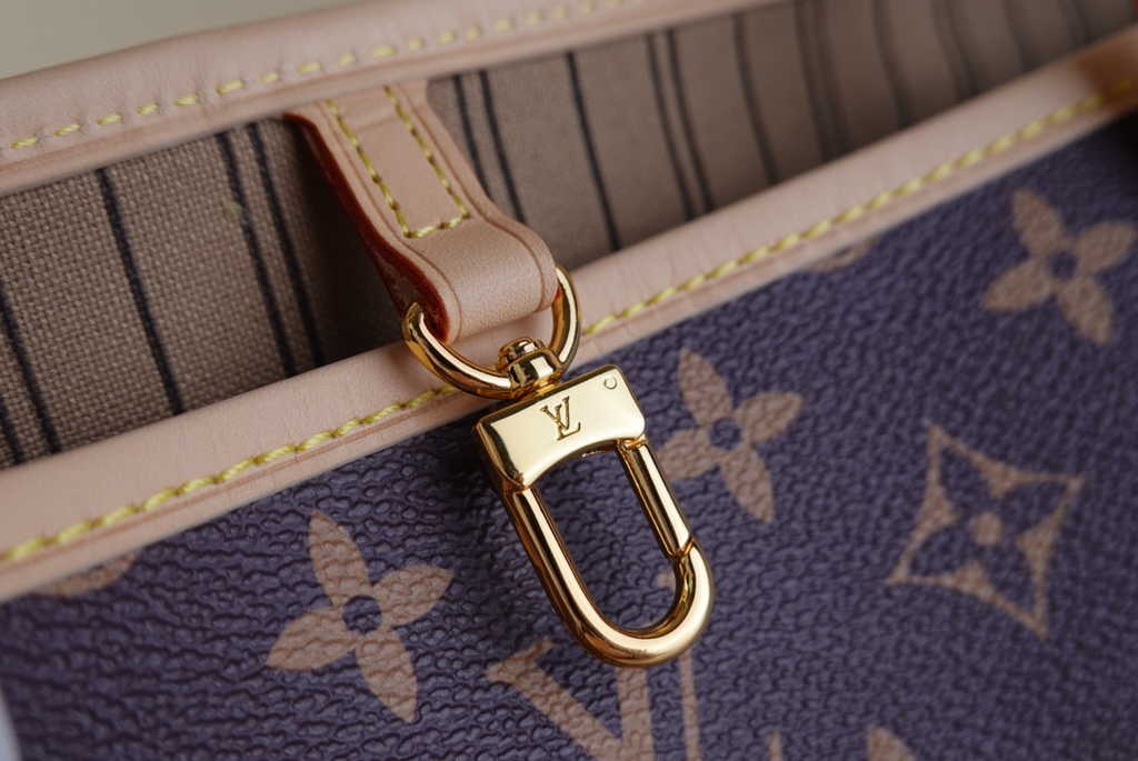 Louis Vuitton M40699 Neverfull MM Monogram Leather Cat