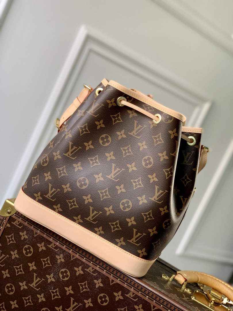 Louis Vuitton M40818 Petit Noé Monogram Canvas