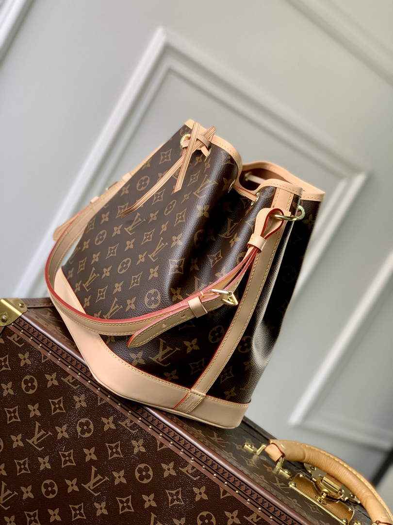 Louis Vuitton M40818 Petit Noé Monogram Canvas