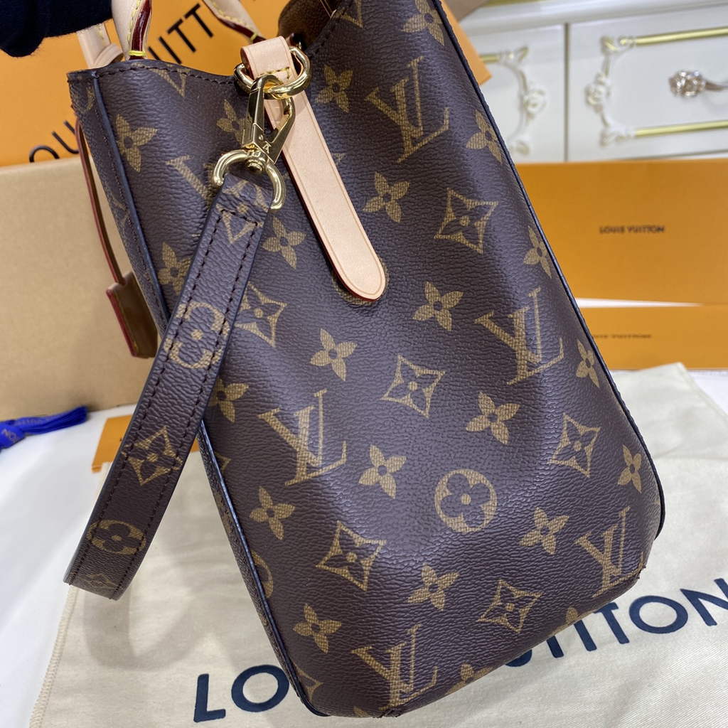 Louis Vuitton M41056 Montaigne MM Bag Monogram - Default Title - View 7