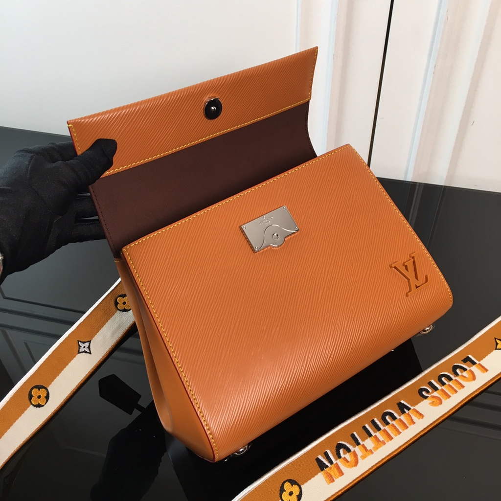 Louis Vuitton M41312 Cluny BB Bag Epi Leather Tan - Default Title - View 5