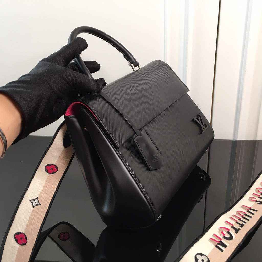 Louis Vuitton M41312 Cluny BB Bag Epi Leather Black