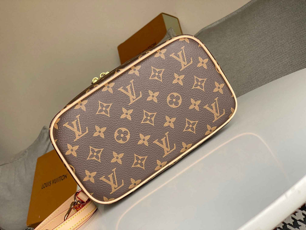 Louis Vuitton M42265 Nice BB Vanity Monogram Canvas