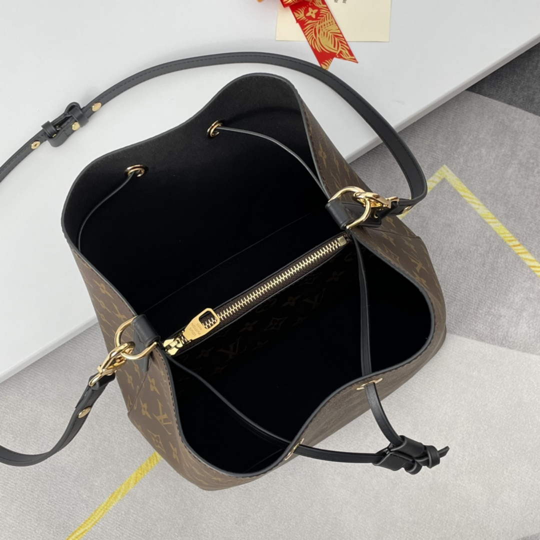 Louis Vuitton M44020 NéoNoé MM Bucket Bag Monogram Black - 26 x 26 x 17.5 cm / Black - View 9