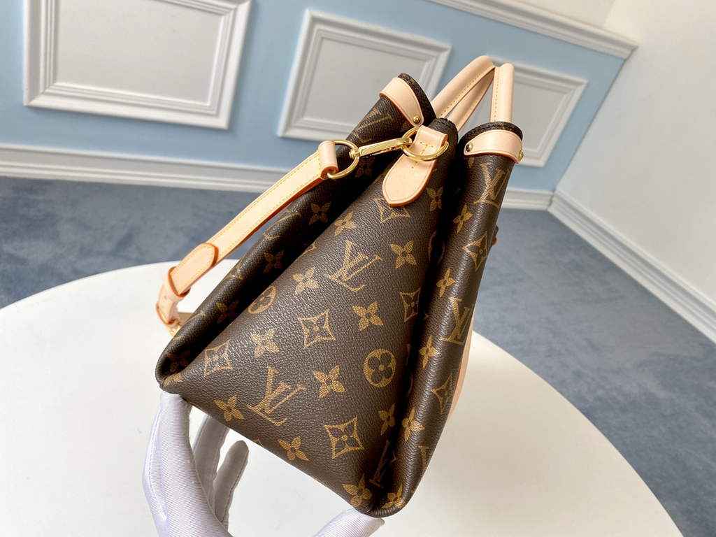 Louis Vuitton M44816 Soufflot MM Monogram Canvas