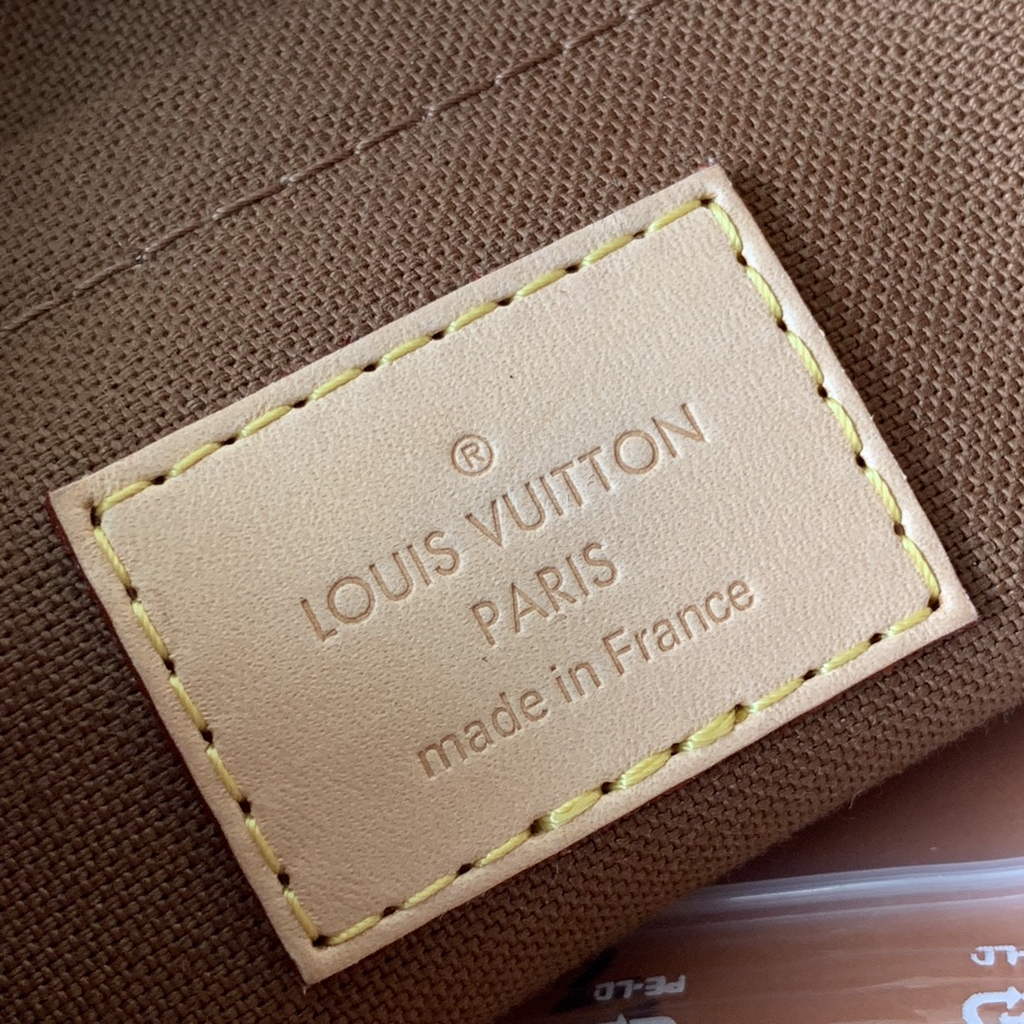 Louis Vuitton M44840 Multi Pochette Accessoires Monogram Canvas - Default Title - View 12