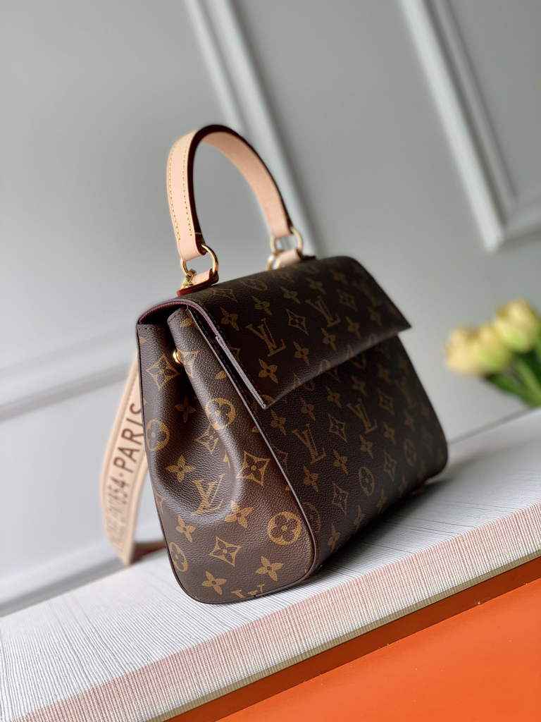Louis Vuitton M44863 Cluny BB Bag Monogram Canvas