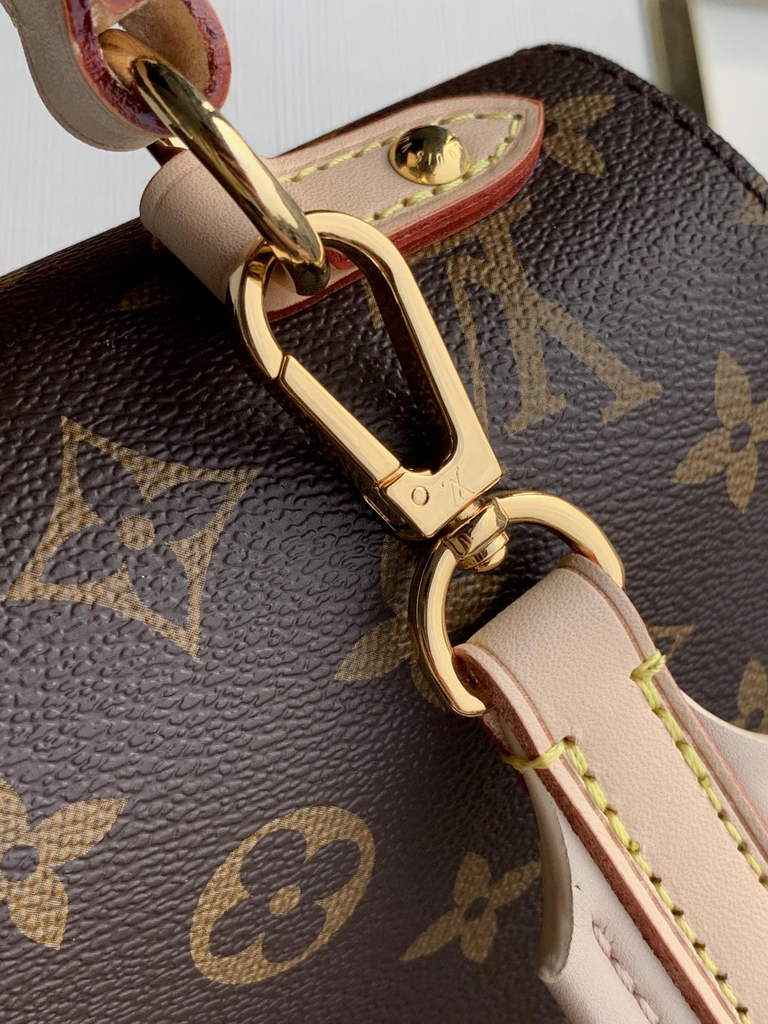 Louis Vuitton M44863 Cluny BB Bag Monogram Canvas