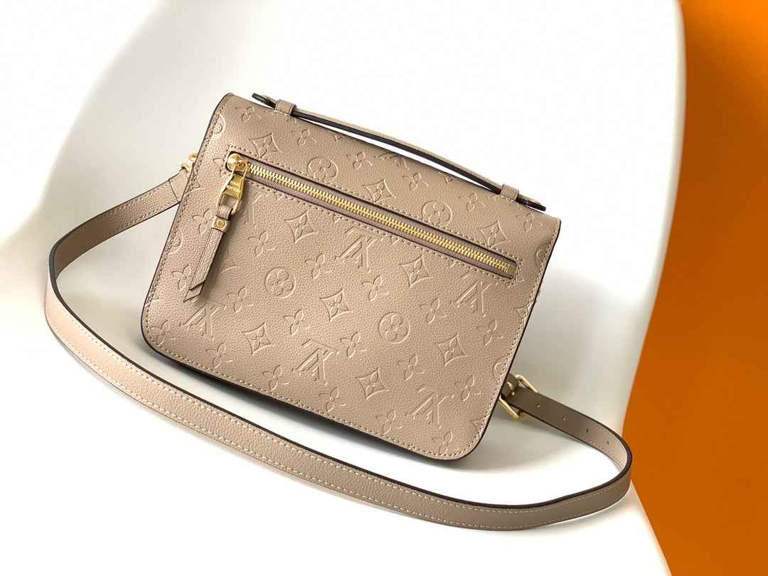 Louis Vuitton M44881 Pochette Métis Monogram Empreinte Leather