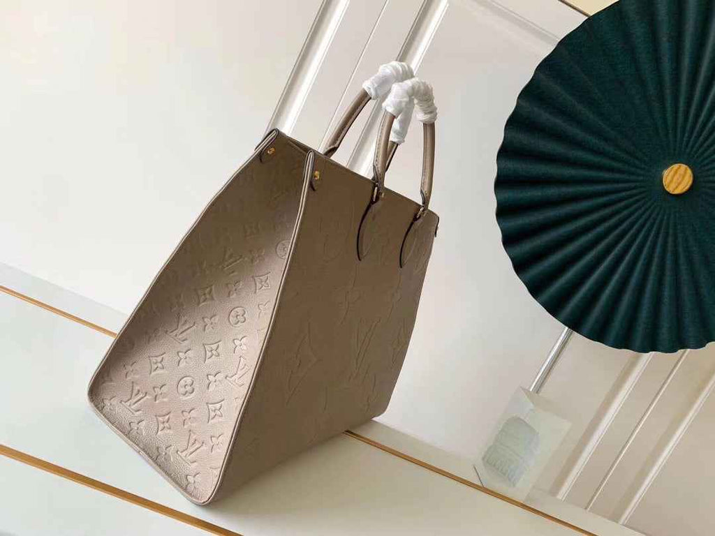 Louis Vuitton M44925 OnTheGo GM Tote Bag Leather Gray - Default Title - View 2