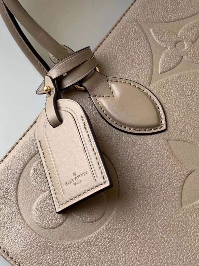 Louis Vuitton M44925 OnTheGo GM Tote Bag Leather Gray - Default Title - View 4