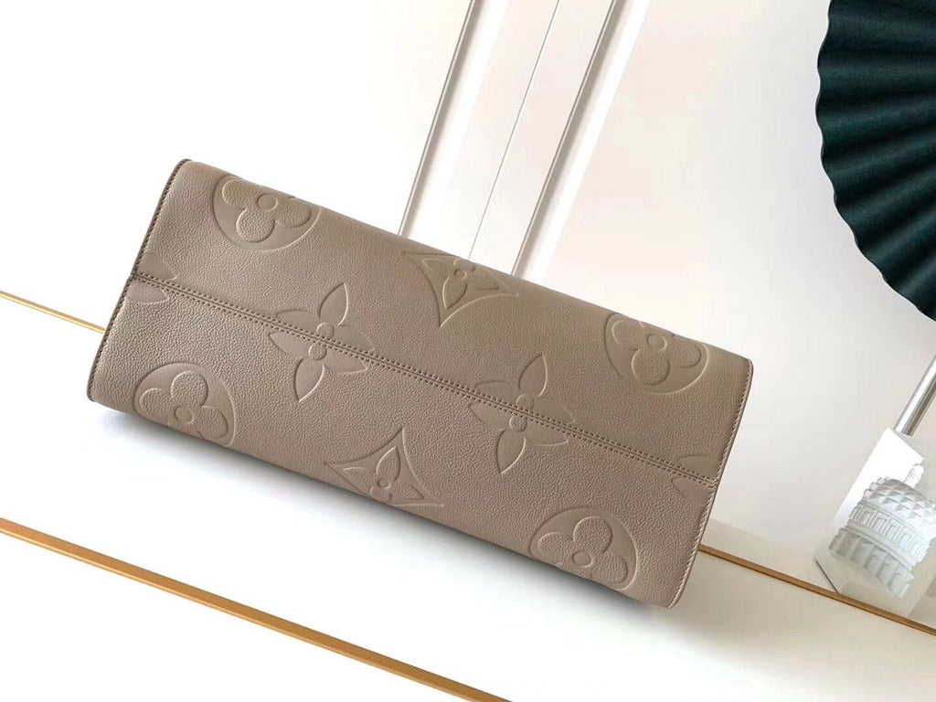 Louis Vuitton M44925 OnTheGo GM Tote Bag Leather Gray - Default Title - View 5