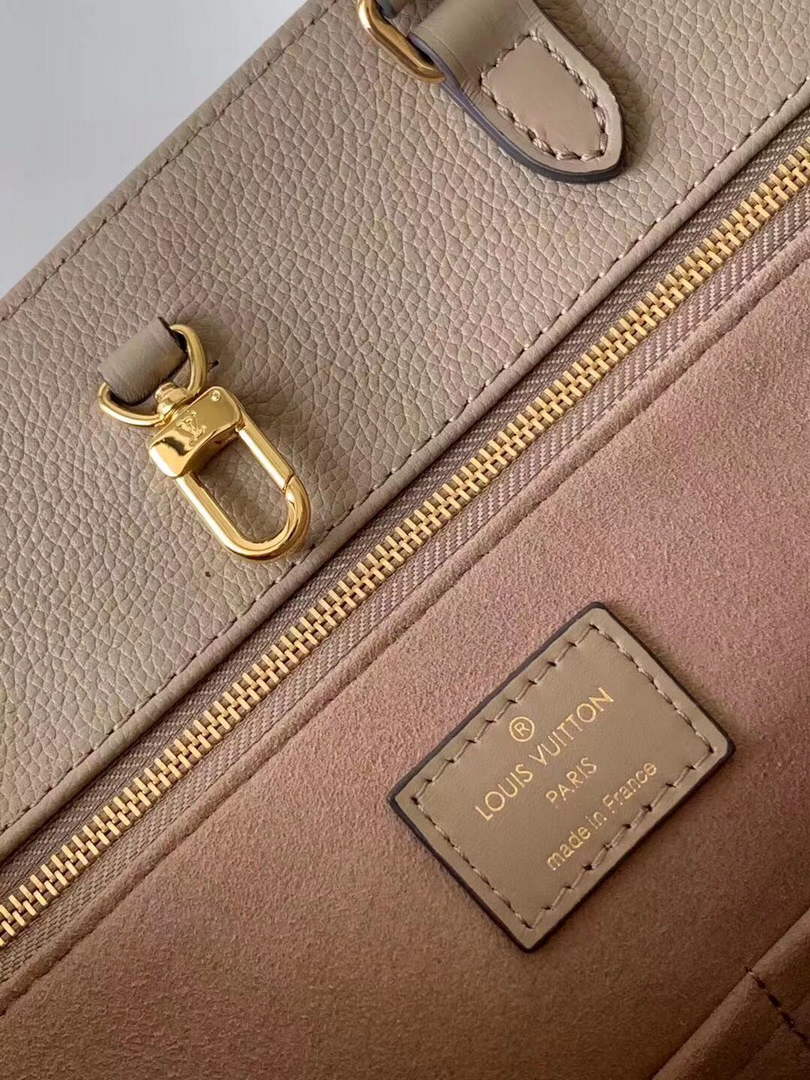 Louis Vuitton M44925 OnTheGo GM Tote Bag Leather Gray - Default Title - View 8