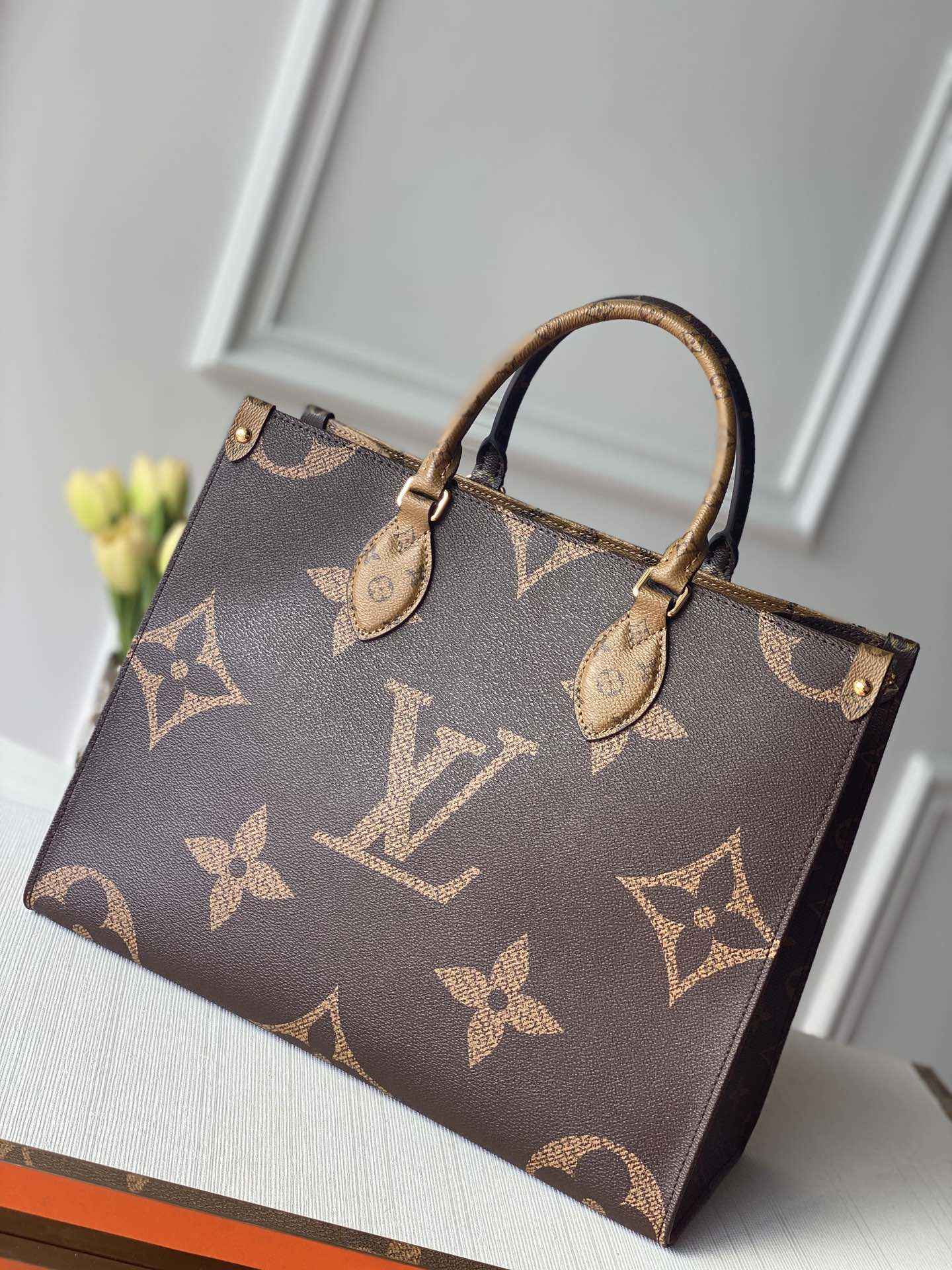 Louis Vuitton M45321 OnTheGo MM Tote Bag Monogram Canvas - Default Title - View 1