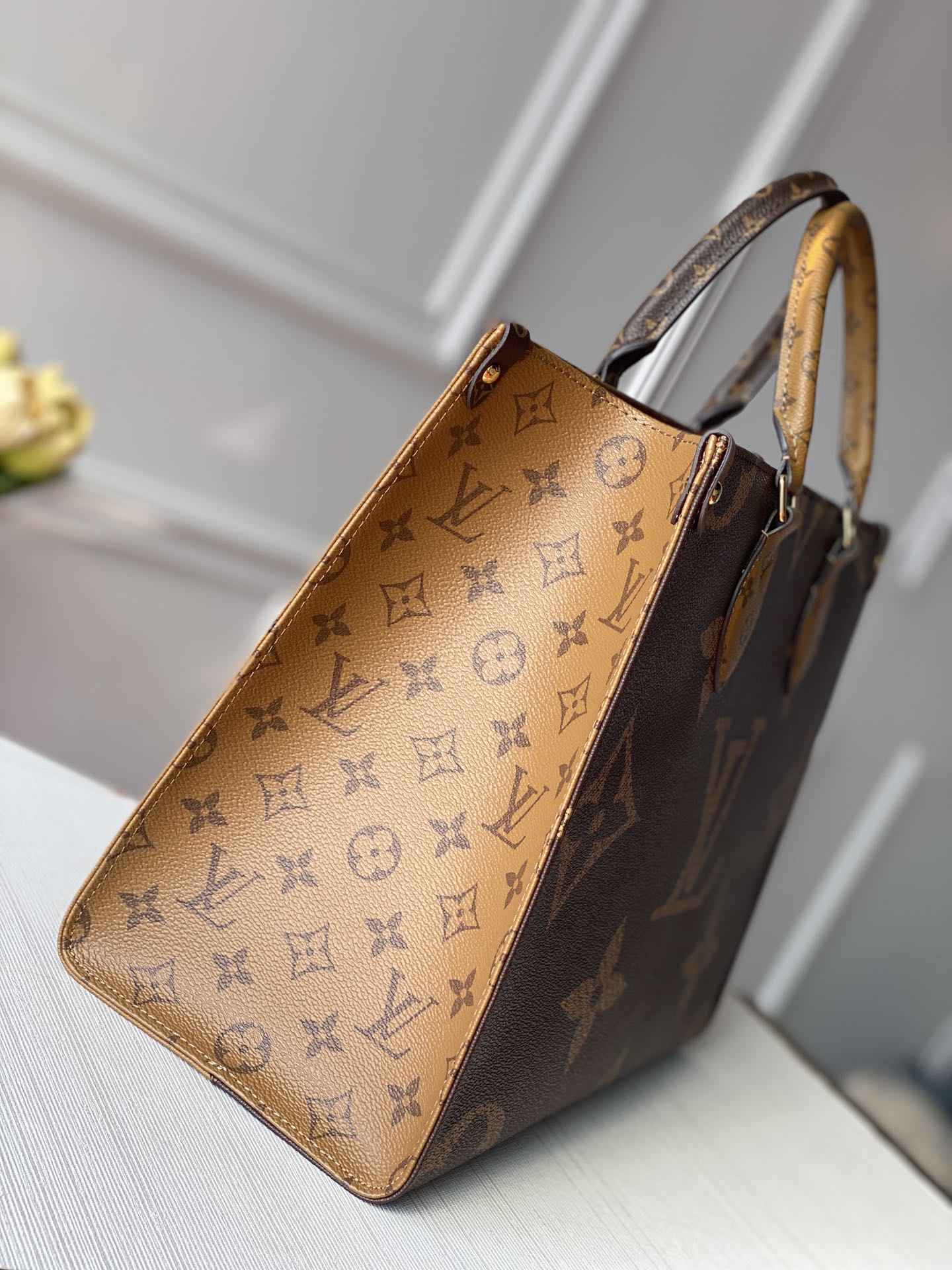 Louis Vuitton M45321 OnTheGo MM Tote Bag Monogram Canvas - Default Title - View 3