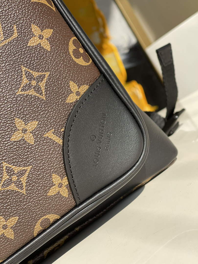 Louis Vuitton M45335 Dean backpack Monogram Black