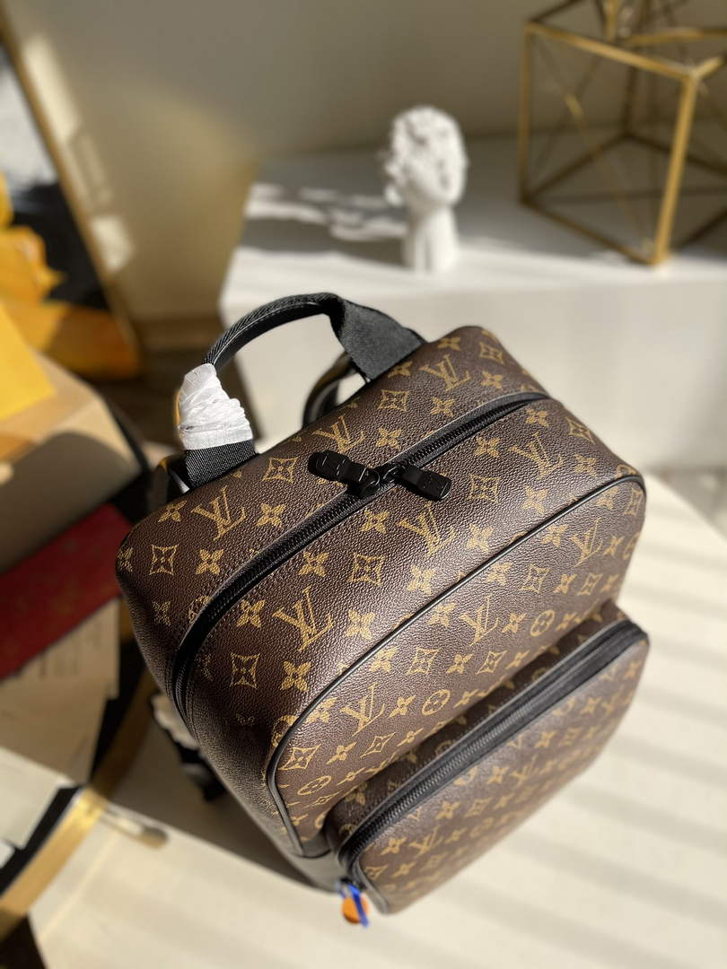 Louis Vuitton M45335 Dean backpack Monogram Black