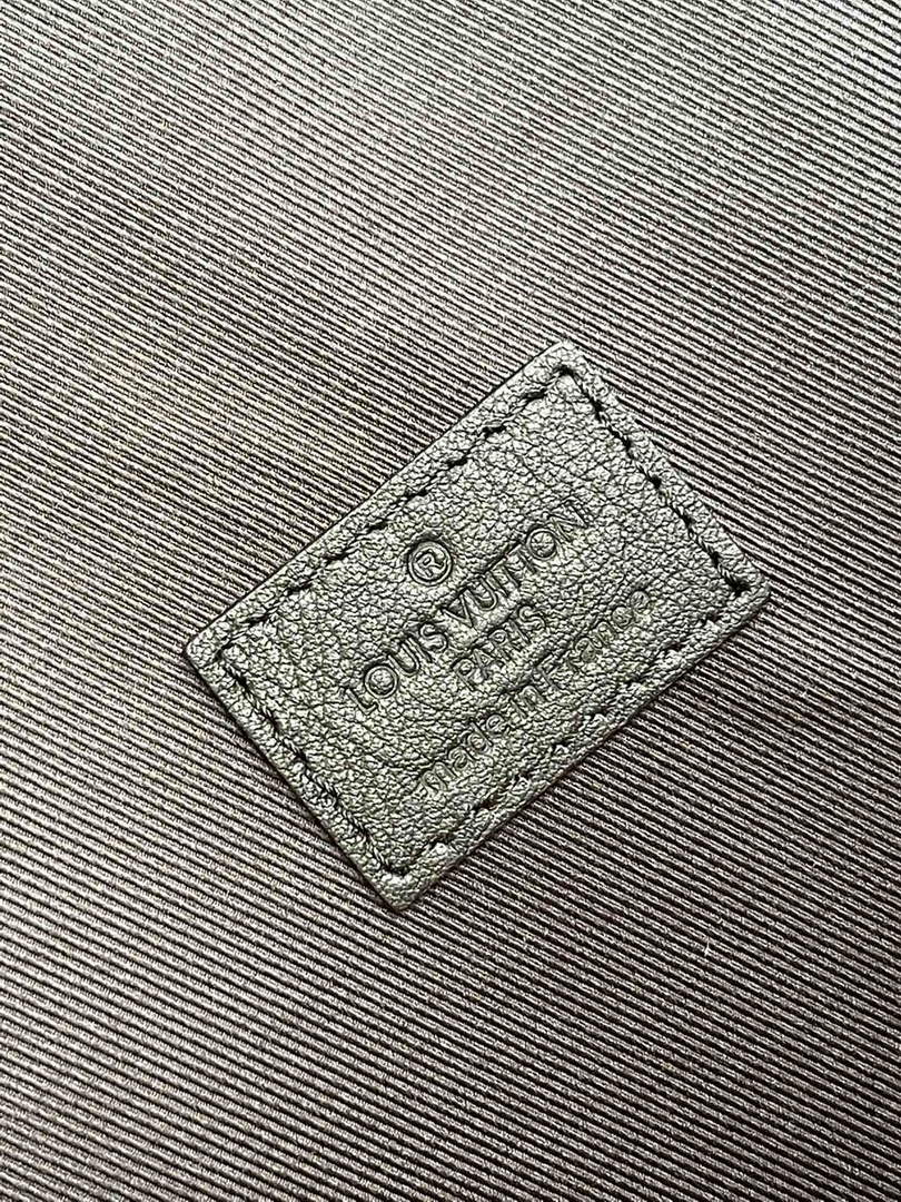 Louis Vuitton M45335 Dean backpack Monogram Black