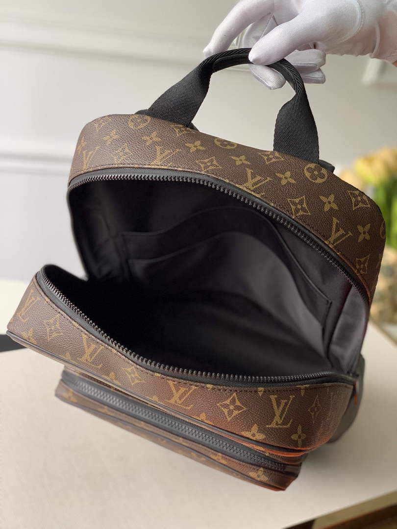Louis Vuitton M45335 Dean backpack Monogram