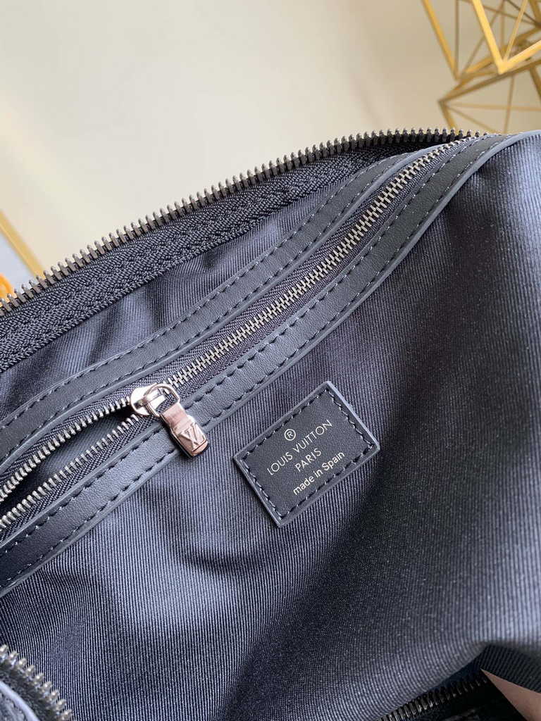 Louis Vuitton M45392 Keepall Bandoulière 50 Monogram Eclipse Canvas Travel bag