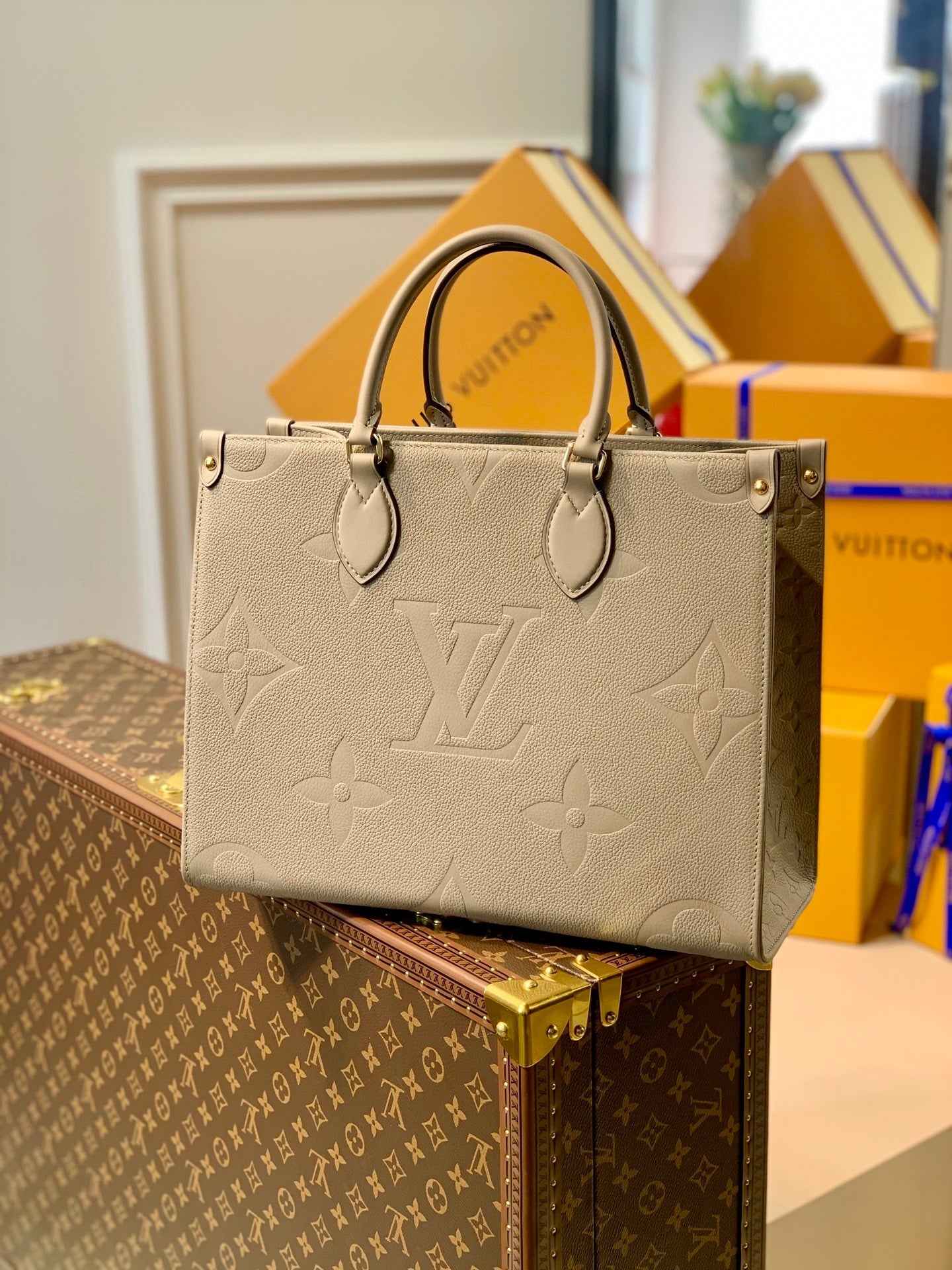 Louis Vuitton M45607 OnTheGo MM Tote Bag Beige - Default Title - View 1