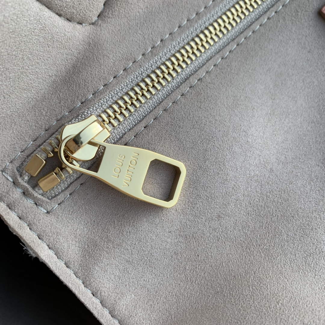 Louis Vuitton M45686 Neverfull MM Tote Bag Pink