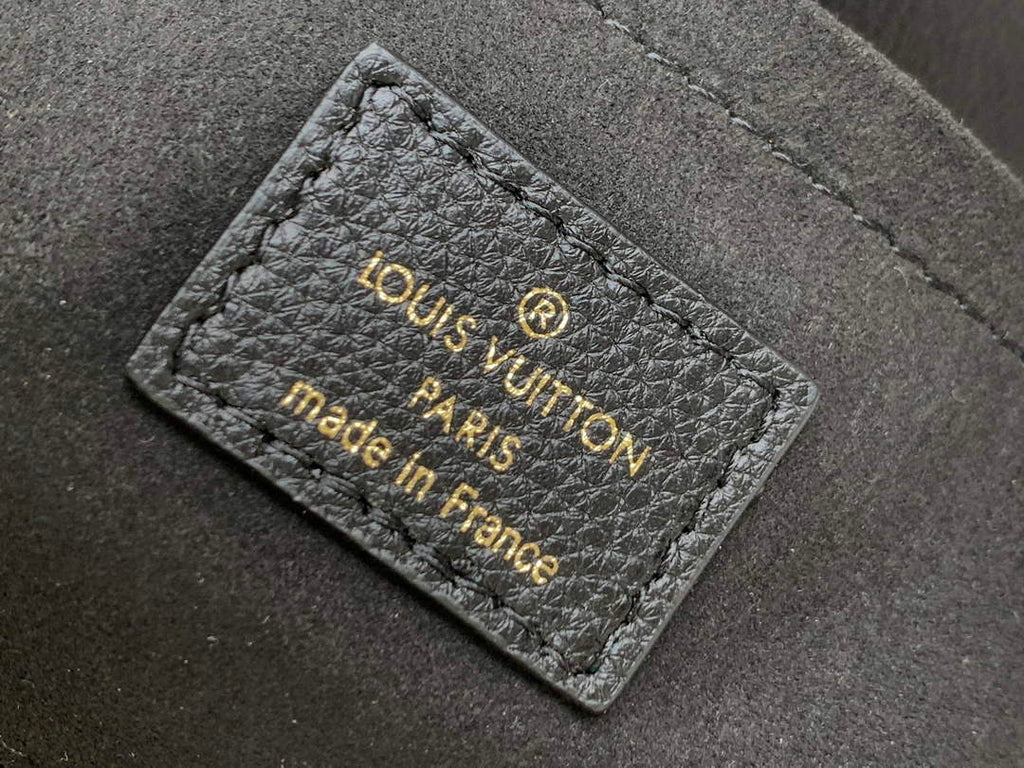 Louis Vuitton M46002 Bagatelle BB Shoulder Bag Leather Black - 24 x 18 x 7 cm / Black - View 9