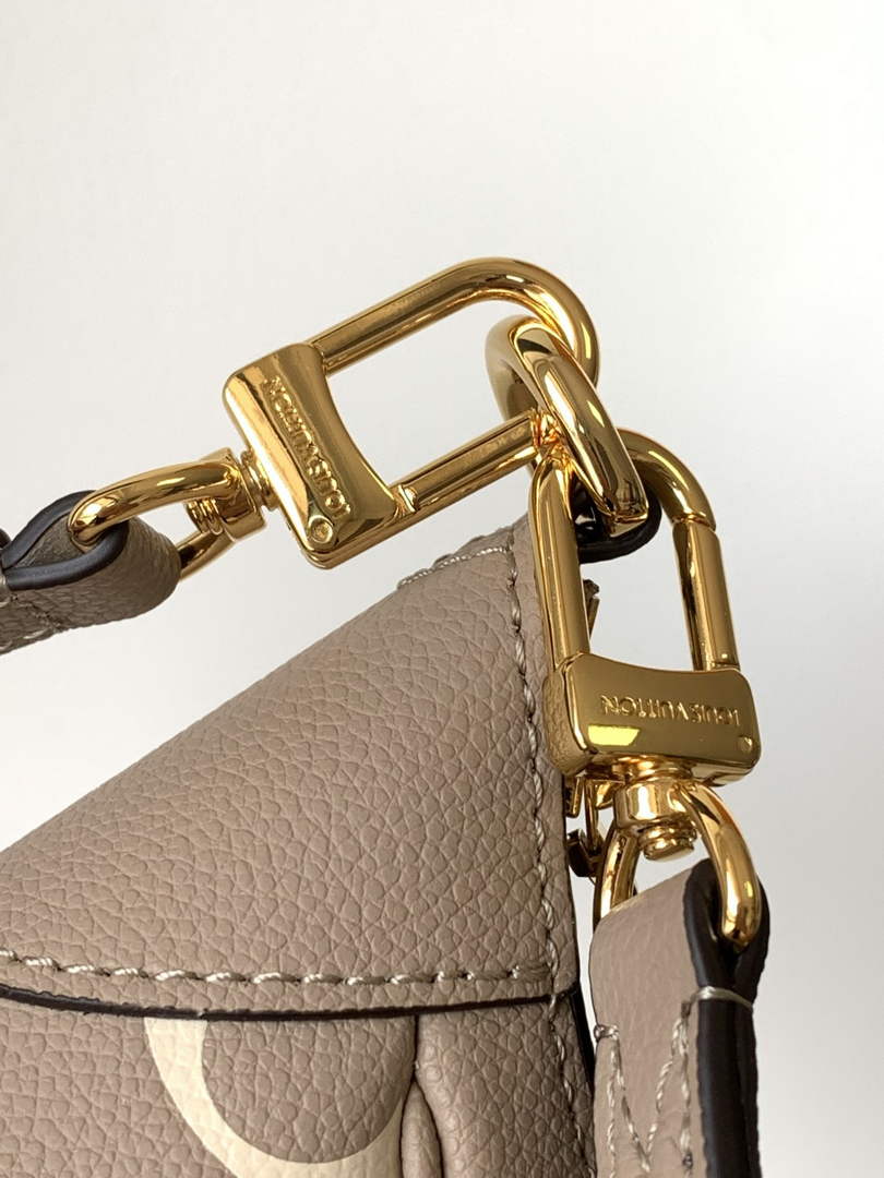 Louis Vuitton M46112 Bagatelle BB Shoulder Bag Leather Gray - 24 x 18 x 7 cm / Gray - View 6