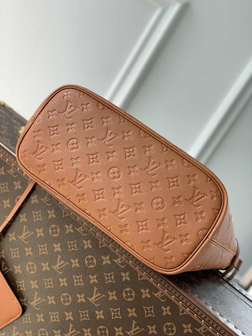 Louis Vuitton M46135 Neverfull MM Tote Bag Brown