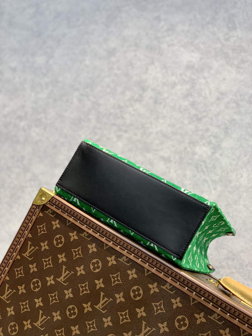 Louis Vuitton M46216 OnTheGo PM Tote Bag Green - Default Title - View 3