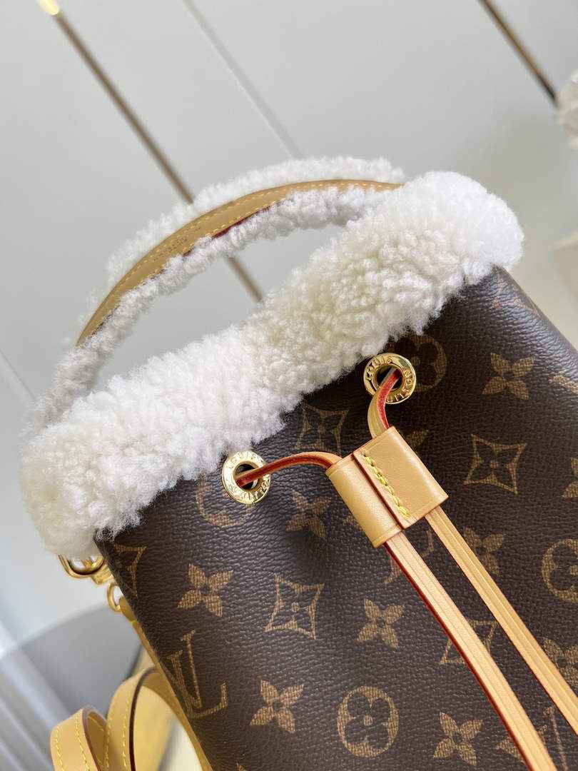 Louis Vuitton M46319 Néonoé BB Monogram Canvas