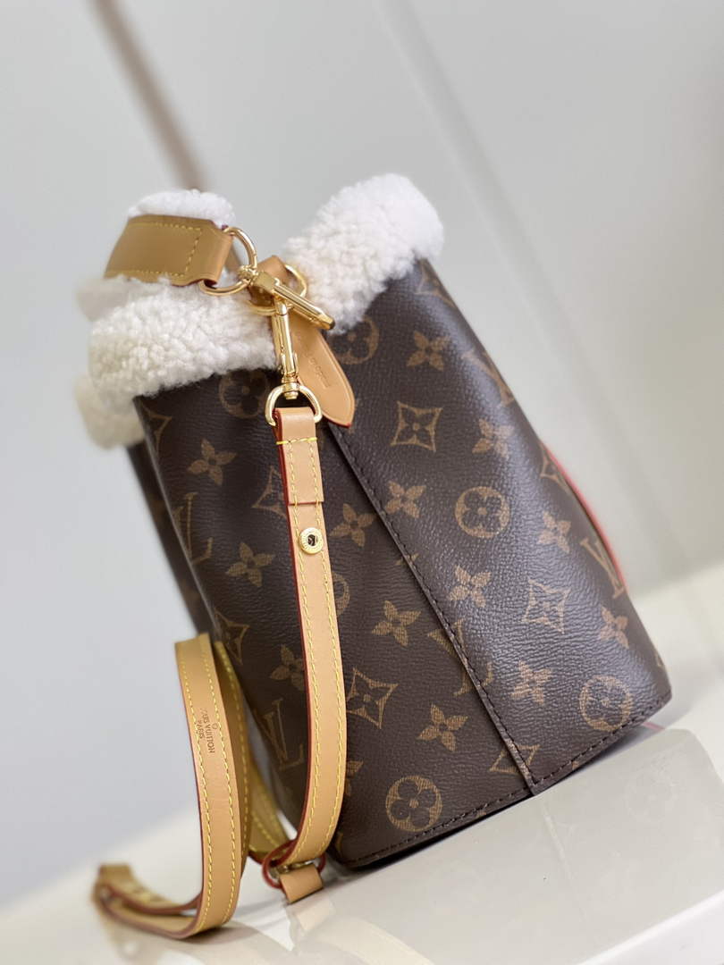 Louis Vuitton M46319 Néonoé BB Monogram Canvas - 20 x 20 x 13 cm / Monogram Canvas - View 5