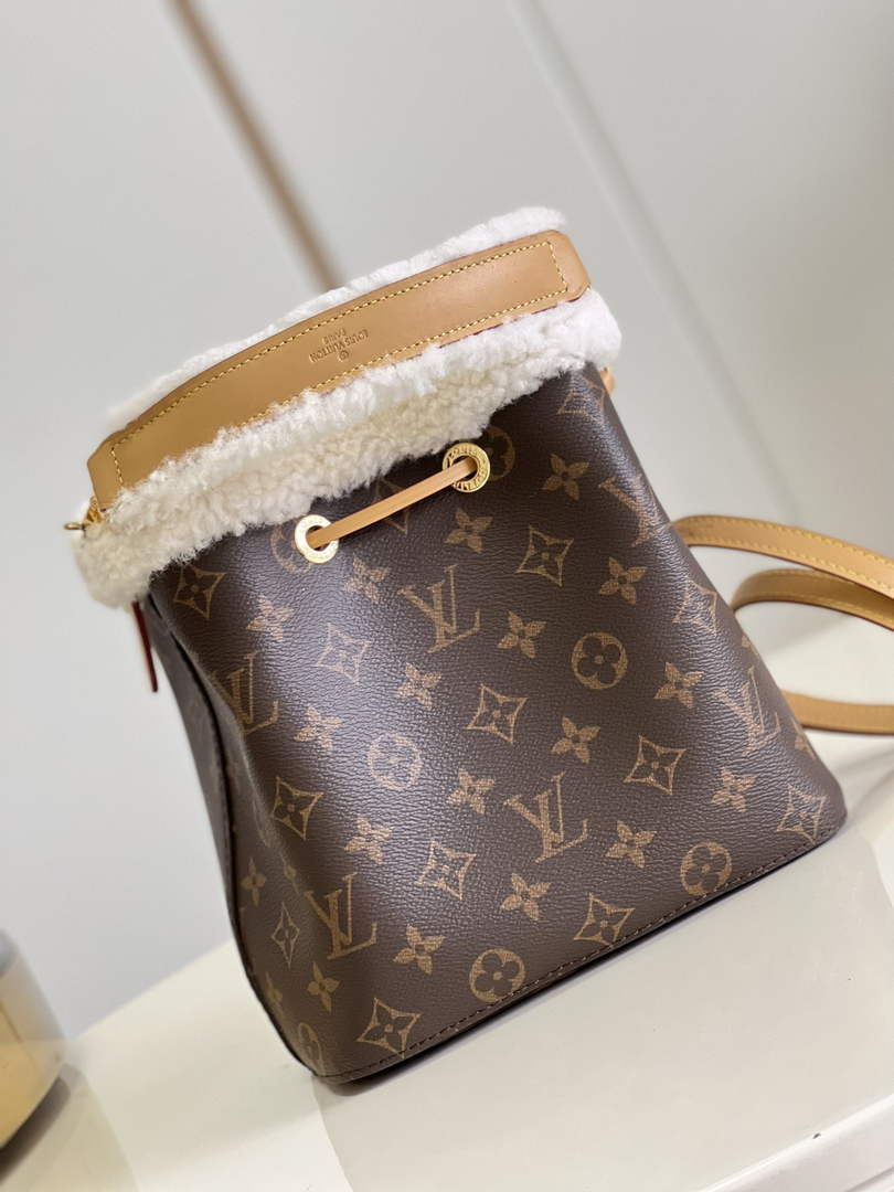 Louis Vuitton M46319 Néonoé BB Monogram Canvas - 20 x 20 x 13 cm / Monogram Canvas - View 6