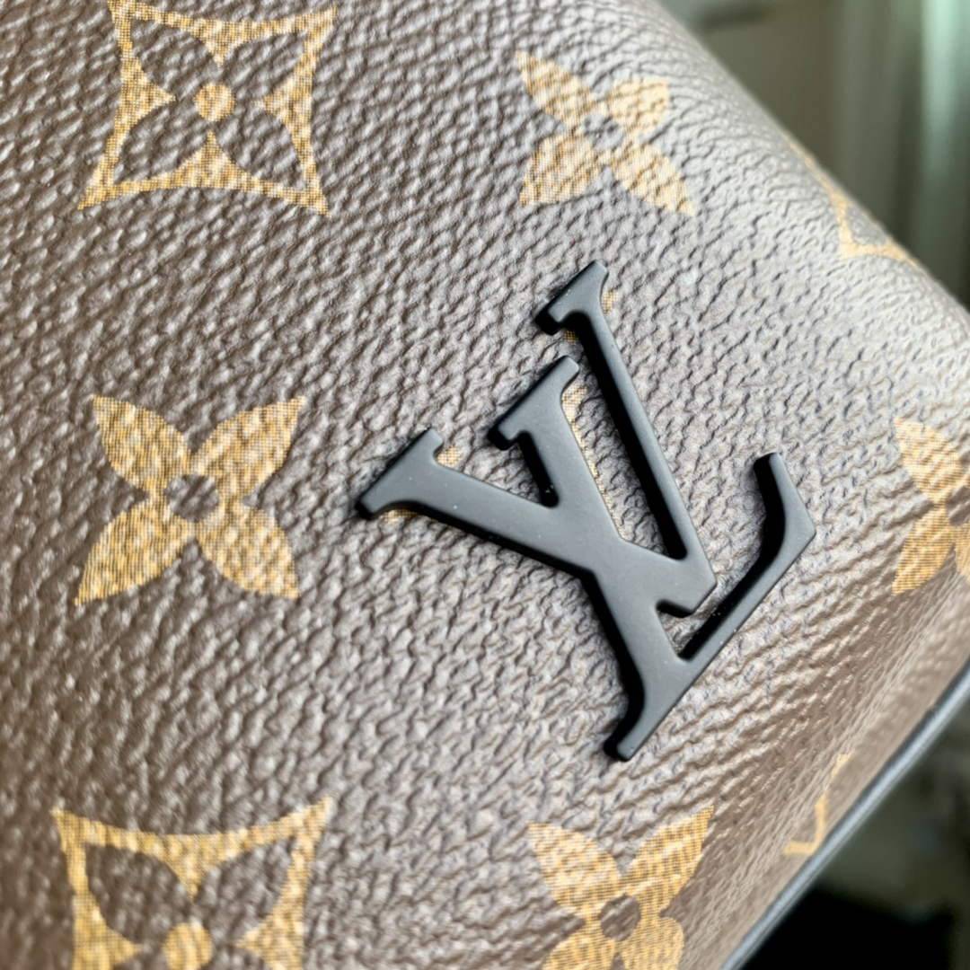 Louis Vuitton M46327 Avenue Slingbag Bag Monogram Canvas