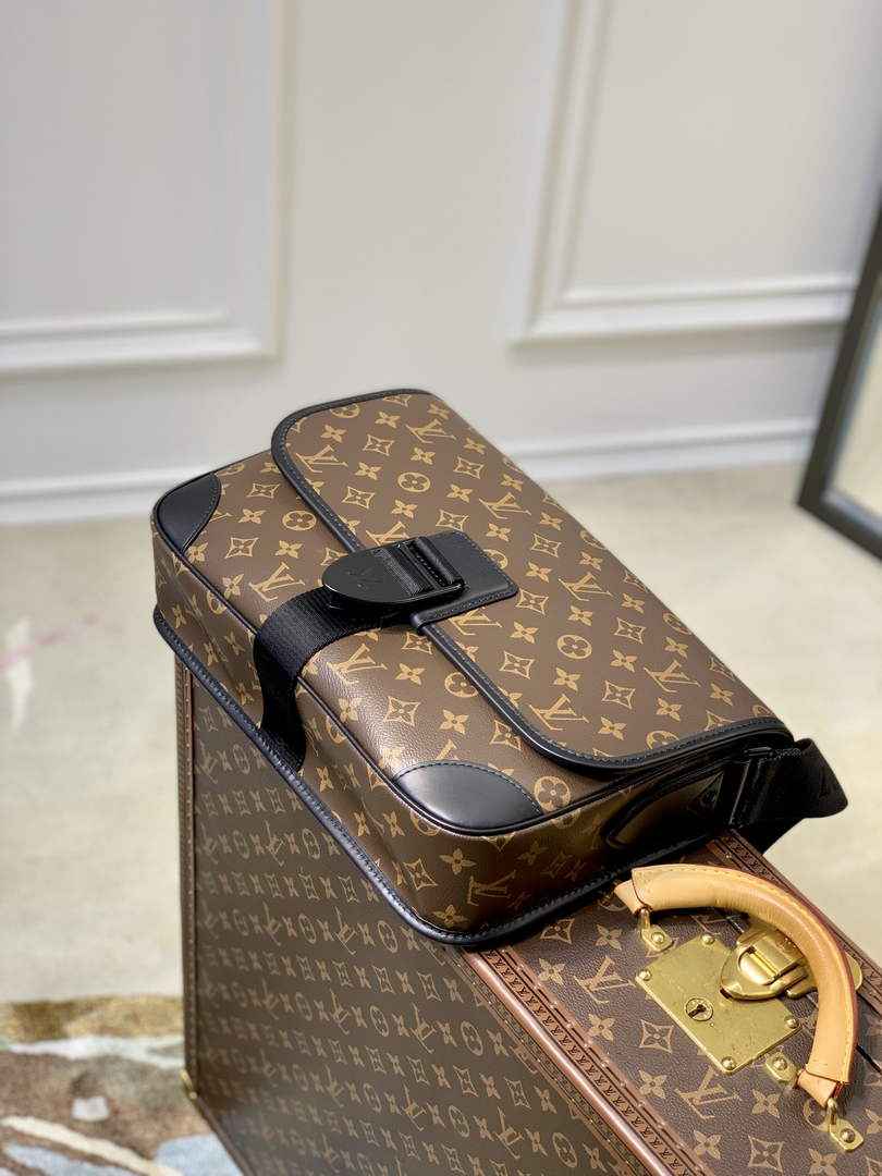 Louis Vuitton M46328 Archy Messenger MM Bag Monogram Canvas