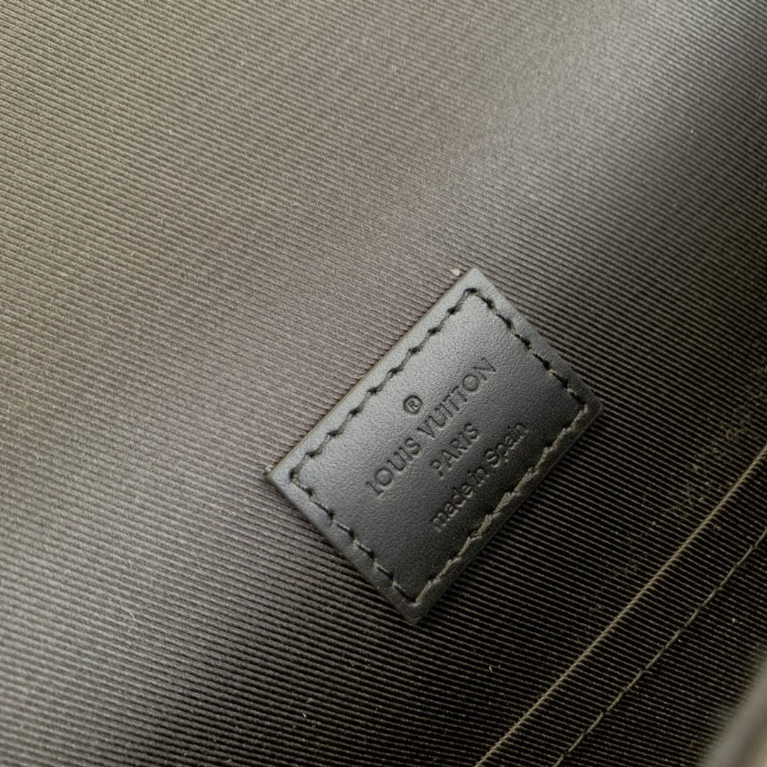 Louis Vuitton M46328 Archy Messenger MM Bag Monogram Canvas