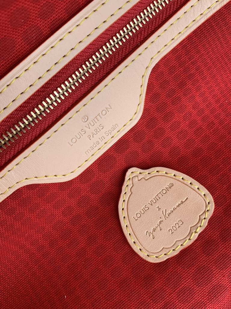 Louis Vuitton M46381 LV x YK Neverfull MM Bag Monogram