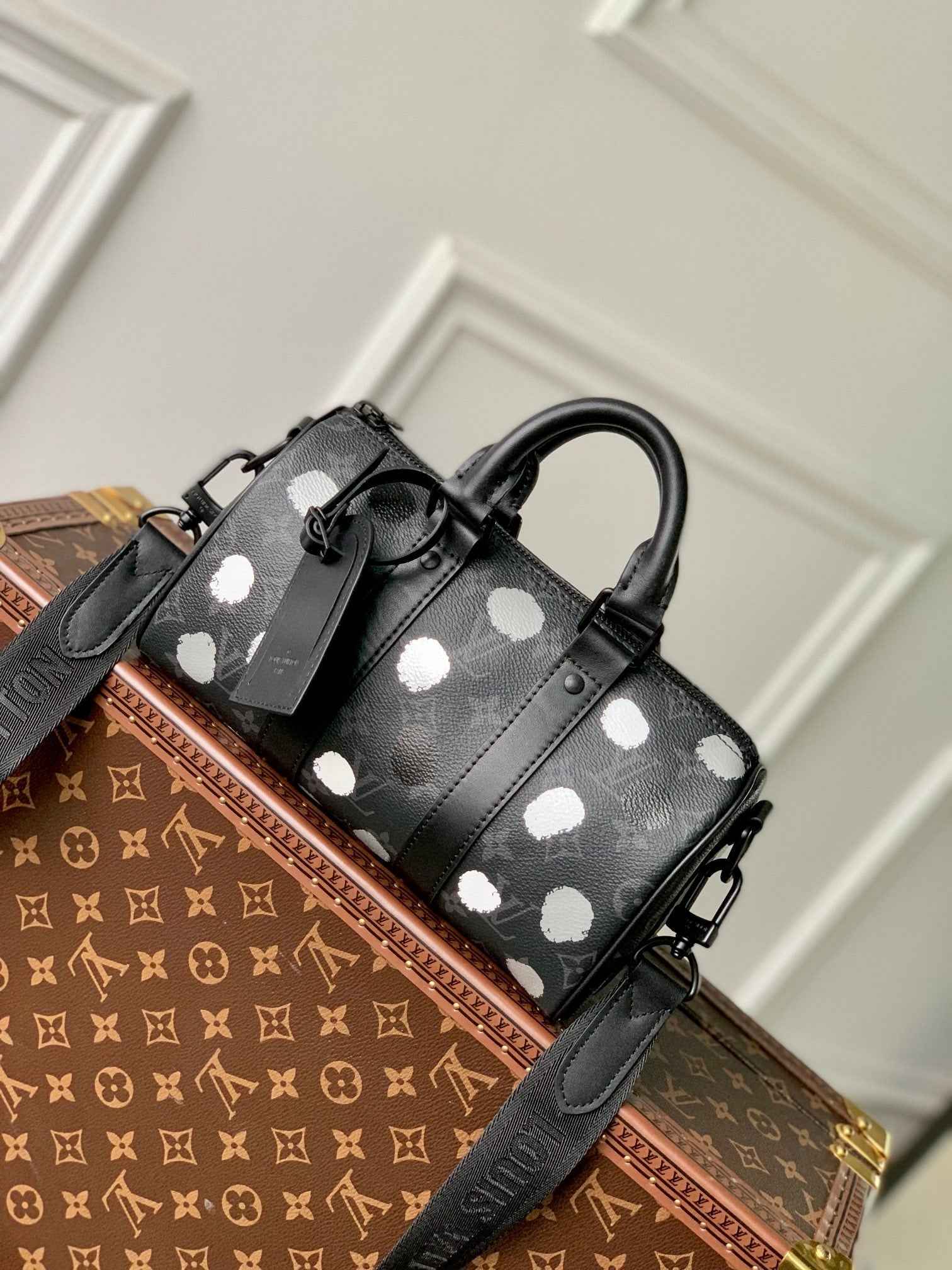 Louis Vuitton M46406 LV x YK Bandoulière Keepall 25 Monogram Eclipse Canvas
