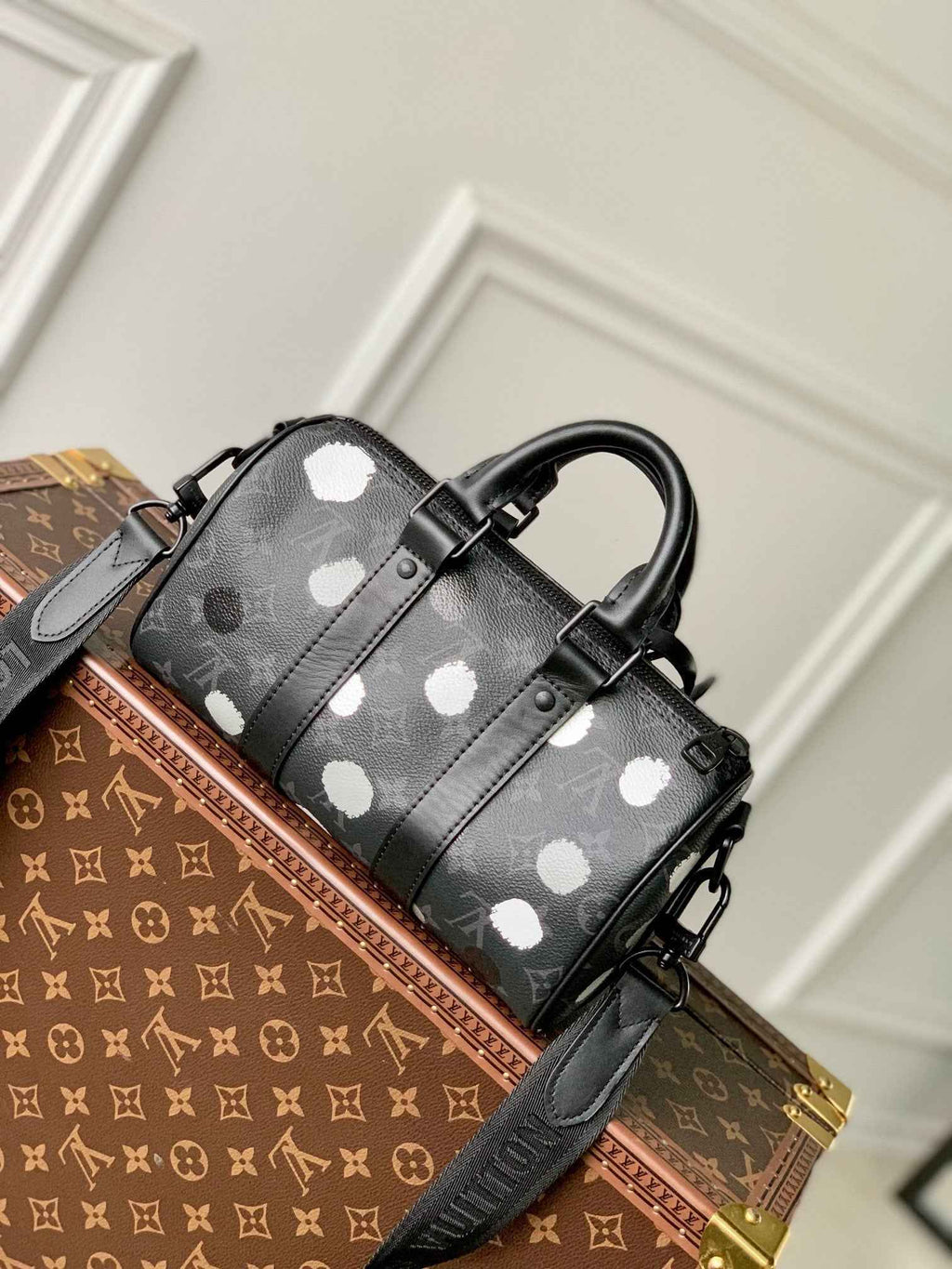 Louis Vuitton M46406 LV x YK Bandoulière Keepall 25 Monogram Eclipse Canvas