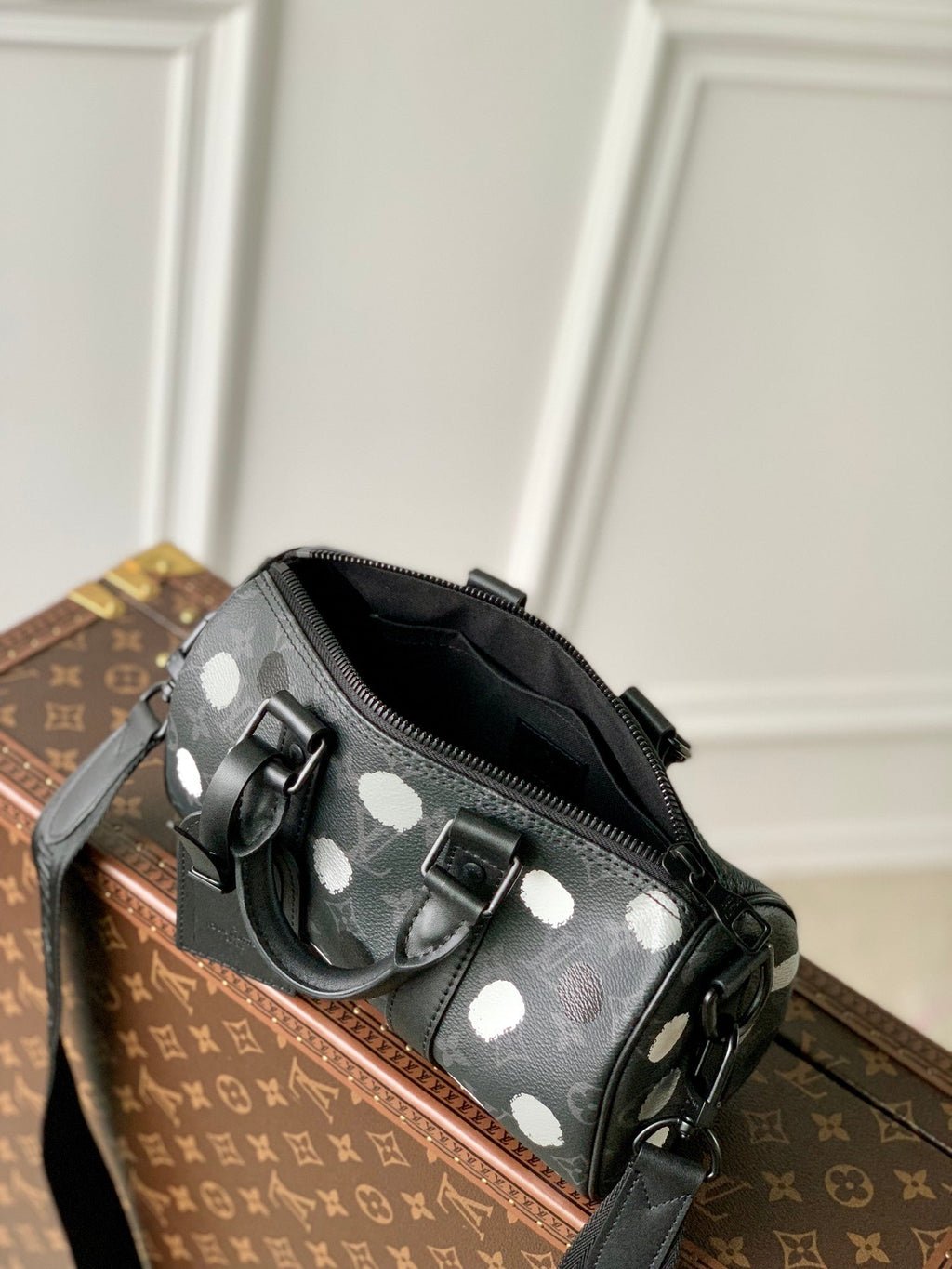 Louis Vuitton M46406 LV x YK Bandoulière Keepall 25 Monogram Eclipse Canvas