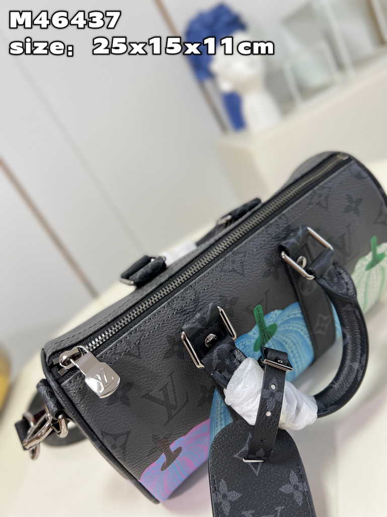 Louis Vuitton M46437 LV x YK Keepall 25 Monogram Eclipse Canvas Travel bag
