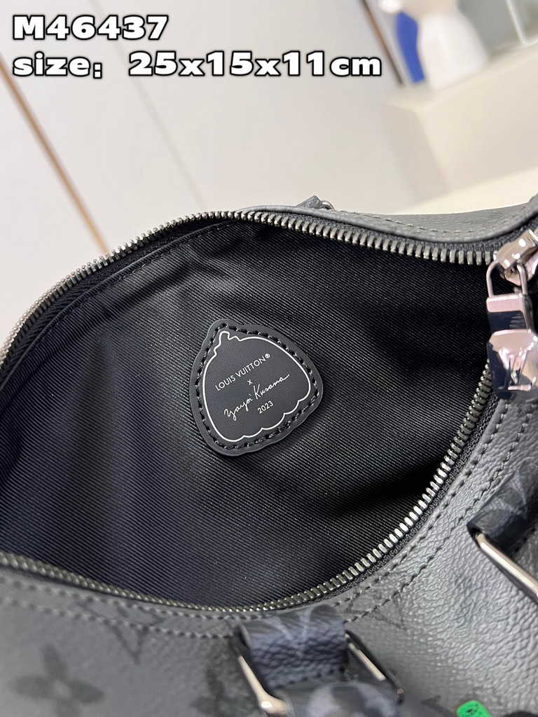 Louis Vuitton M46437 LV x YK Keepall 25 Monogram Eclipse Canvas Travel bag