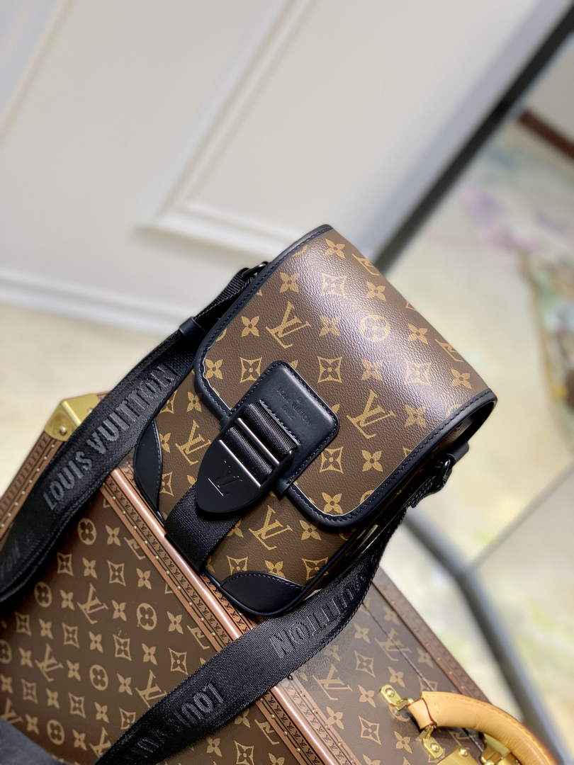 Louis Vuitton M46442 Archy Messenger PM Bag Monogram Canvas