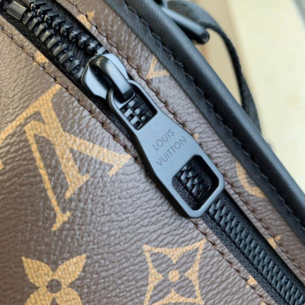 Louis Vuitton M46442 Archy Messenger PM Bag Monogram Canvas