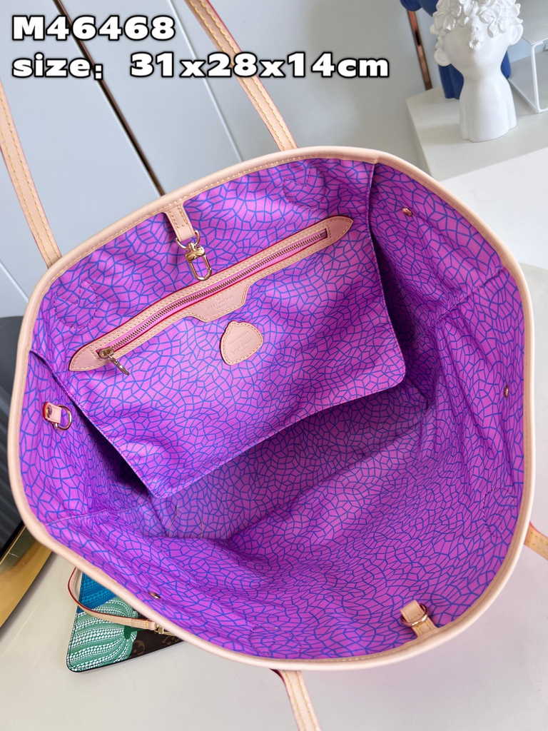 Louis Vuitton M46468 LV x YK Neverfull MM Bag Monogram