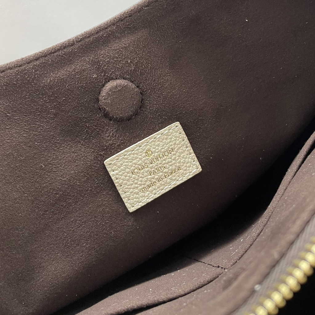 Louis Vuitton M46478 Vendôme MM Tote Bag Monogram - Default Title - View 9
