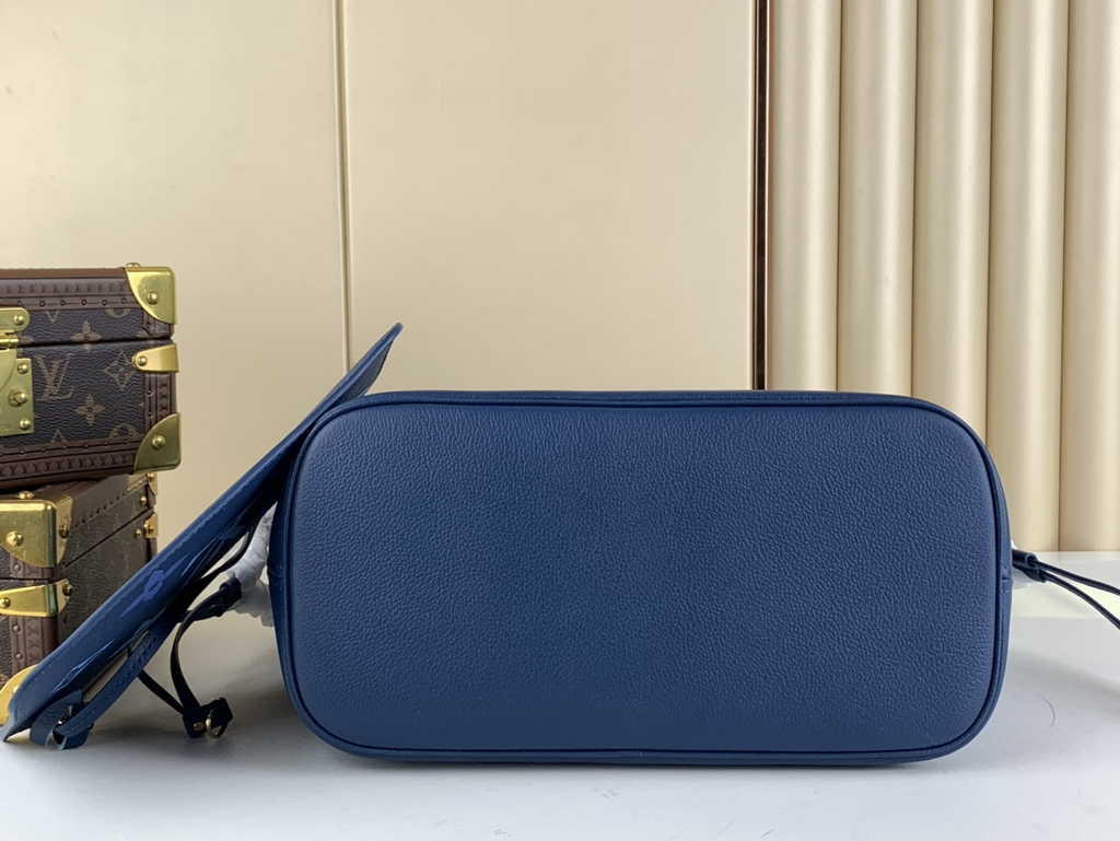 Louis Vuitton M46514 Neverfull MM Monogram Empreinte Leather Blue