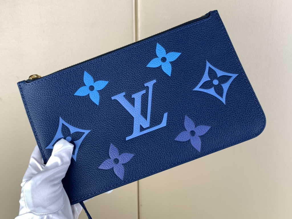 Louis Vuitton M46514 Neverfull MM Monogram Empreinte Leather Blue