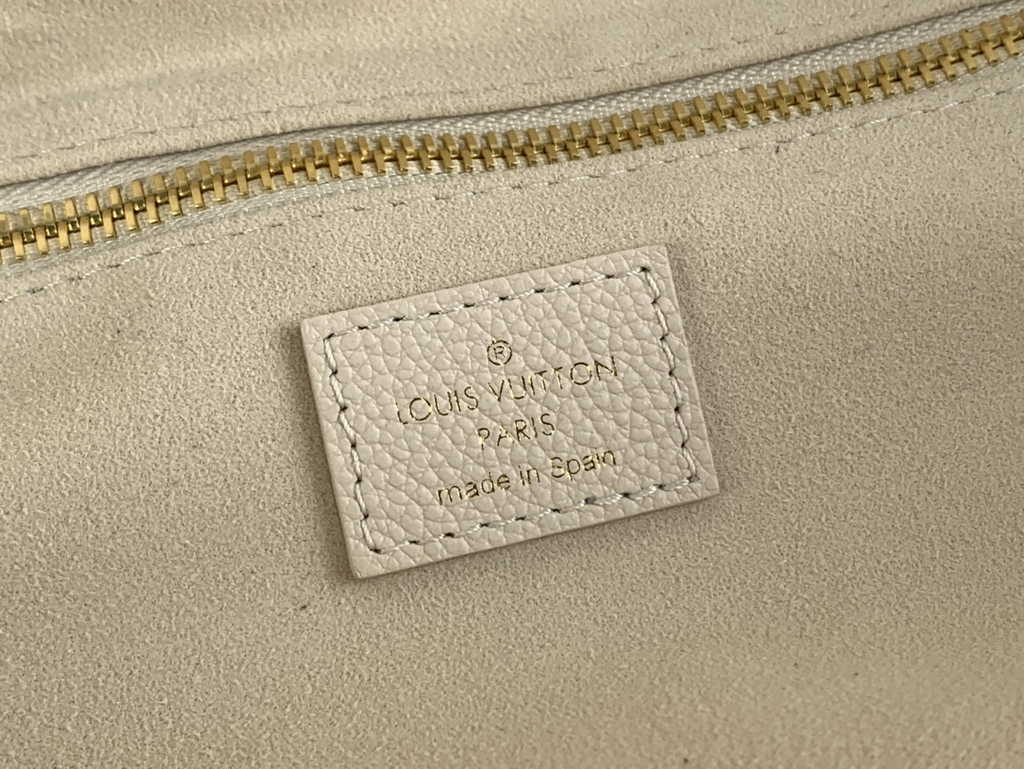 Louis Vuitton M46516 Neverfull MM Monogram Empreinte Leather Beige